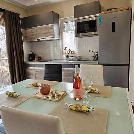 Bowery - Arnyas Vendeghazak - Jakuzzi Hasznalattal Apartment *