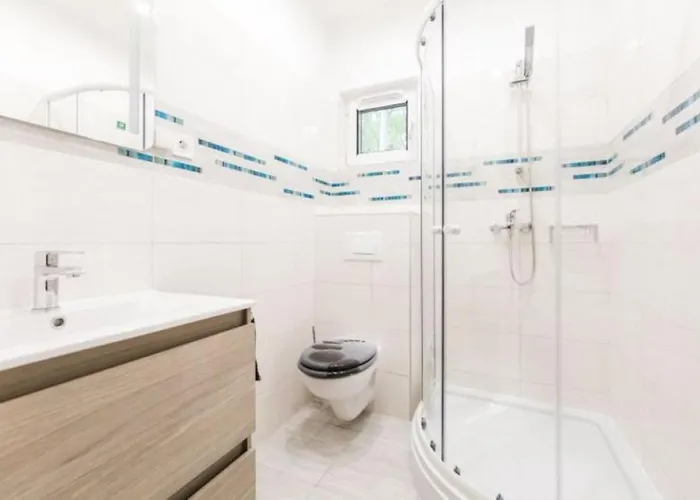 Bowery - Arnyas Vendeghazak - Jakuzzi Hasznalattal * Balatonalmádi